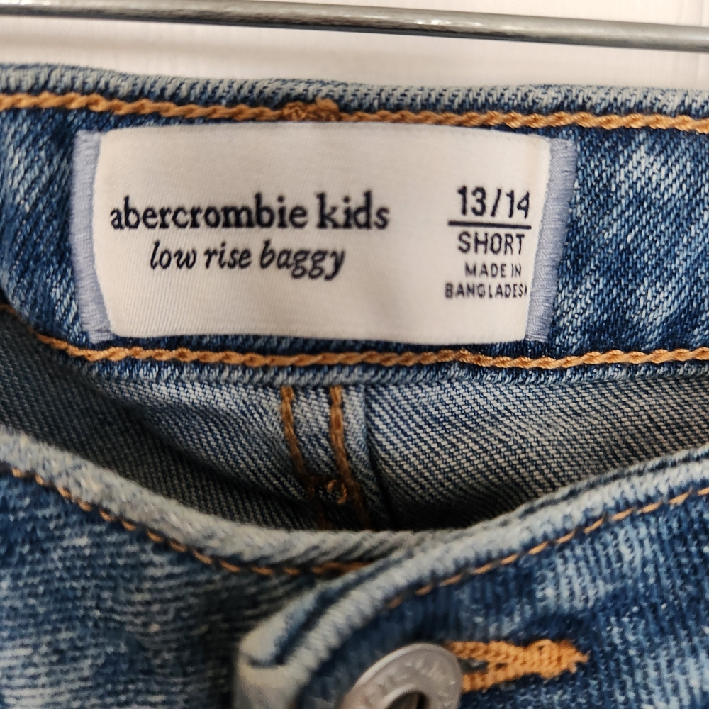abercrombie Kids Low Rise Baggy Jeans Size 13/14 Short EUC - Picture 4 of 7